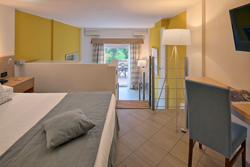 Aregai Marina Hotel & Residence Junior Suite, Partial Sea View (mezzanine bedroom) 2