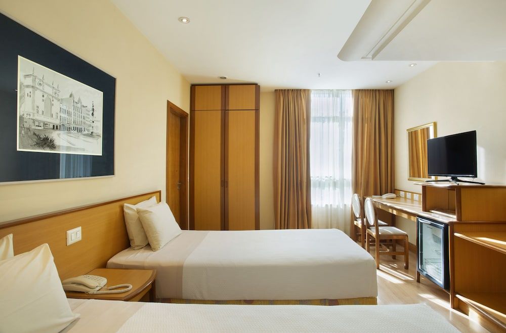 undefined Windsor Asturias Hotel 6