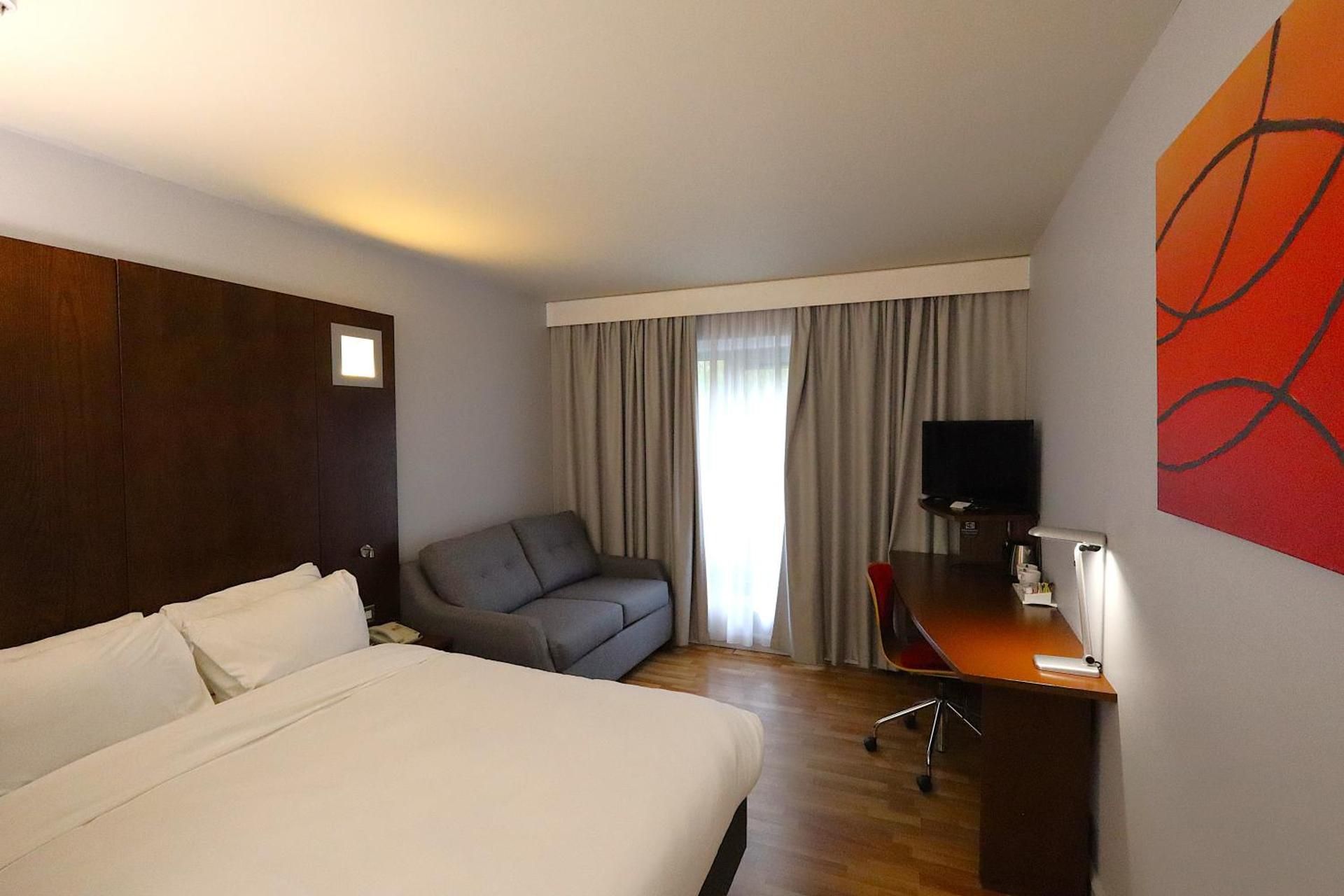 Park Inn by Radisson Birmingham Walsall M6 J9 Family Rooms 2