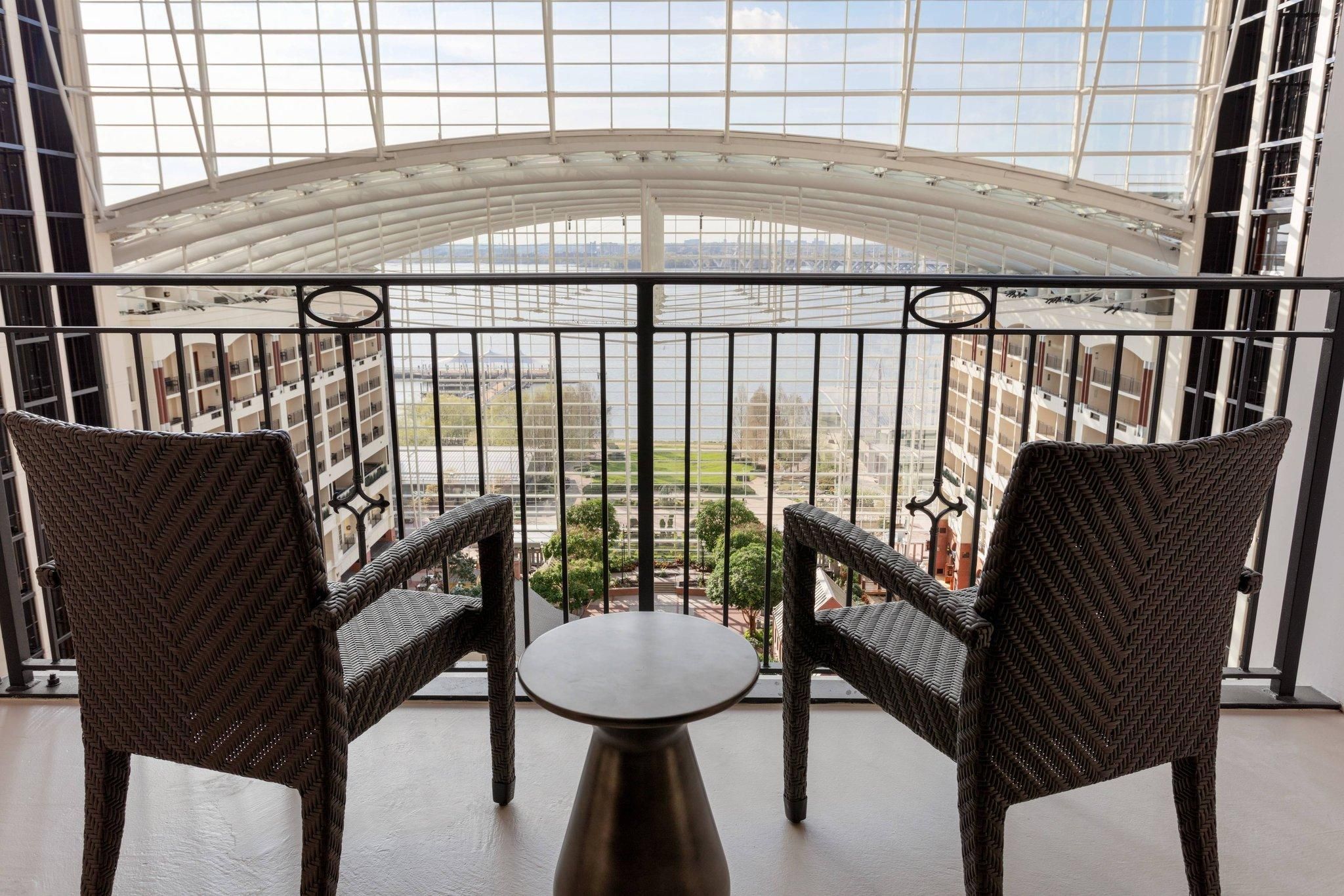 1 Bedroom Suite, 1 King, Sofa bed, Atrium view
