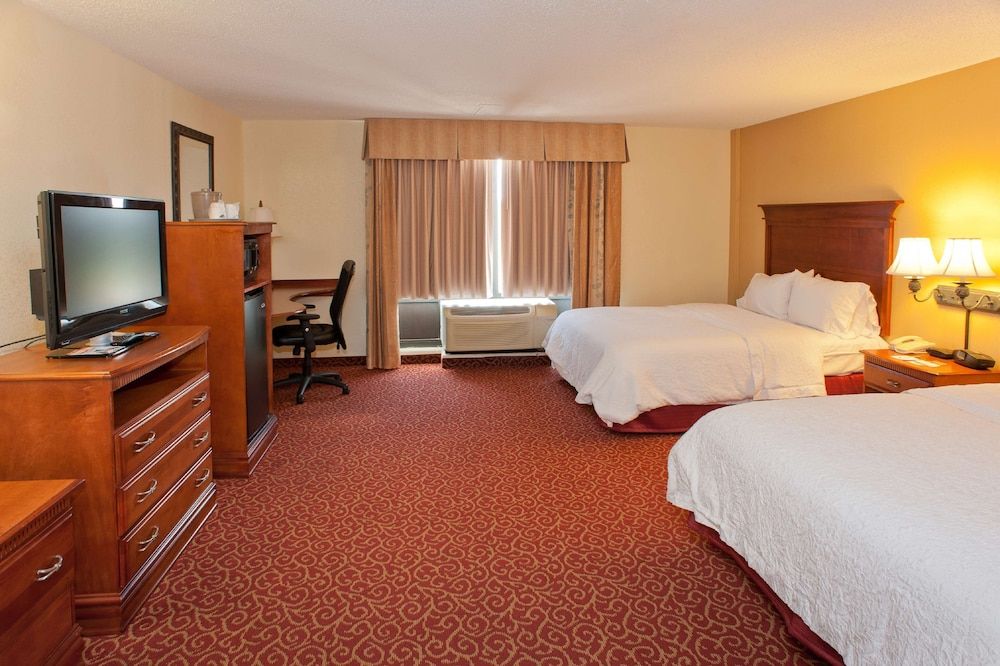 Room, 2 Queen Beds, Accessible, Non Smoking
