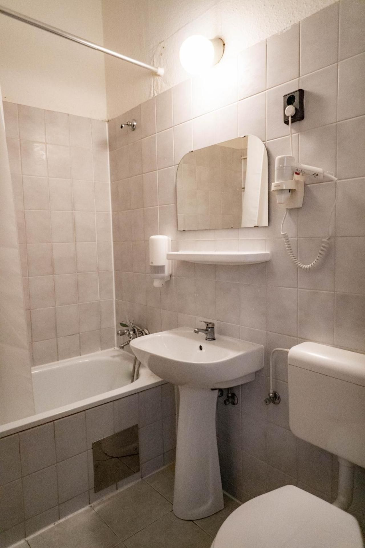 undefined Equity Point Budapest 8