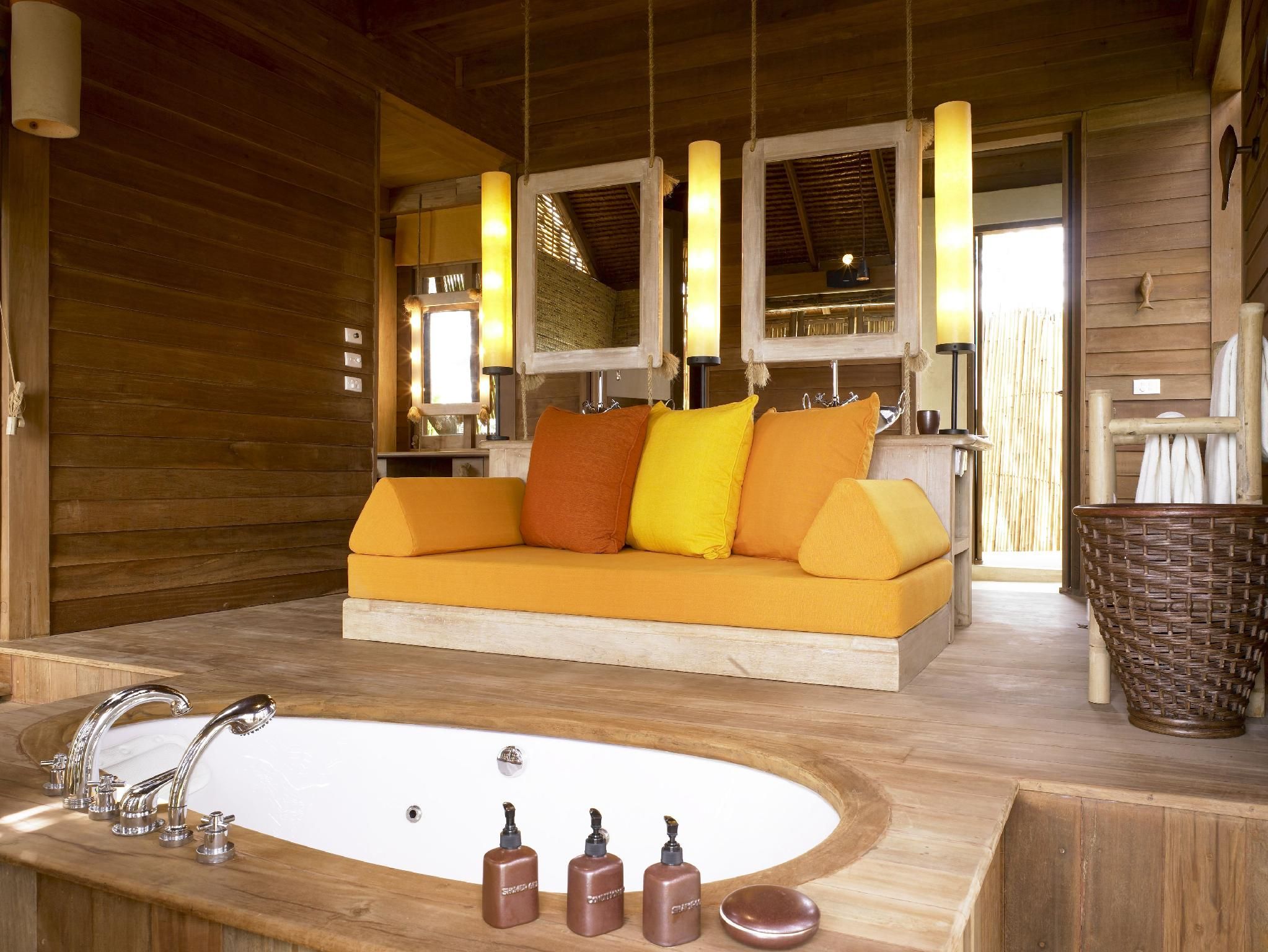 Ocean Pool Villa
