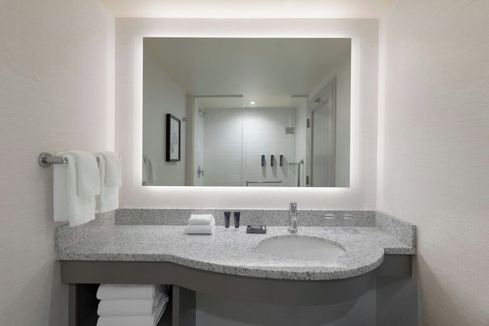 Renaissance® Boston Seaport District Room, 2 Queen Beds (Hearing Accessible) 2