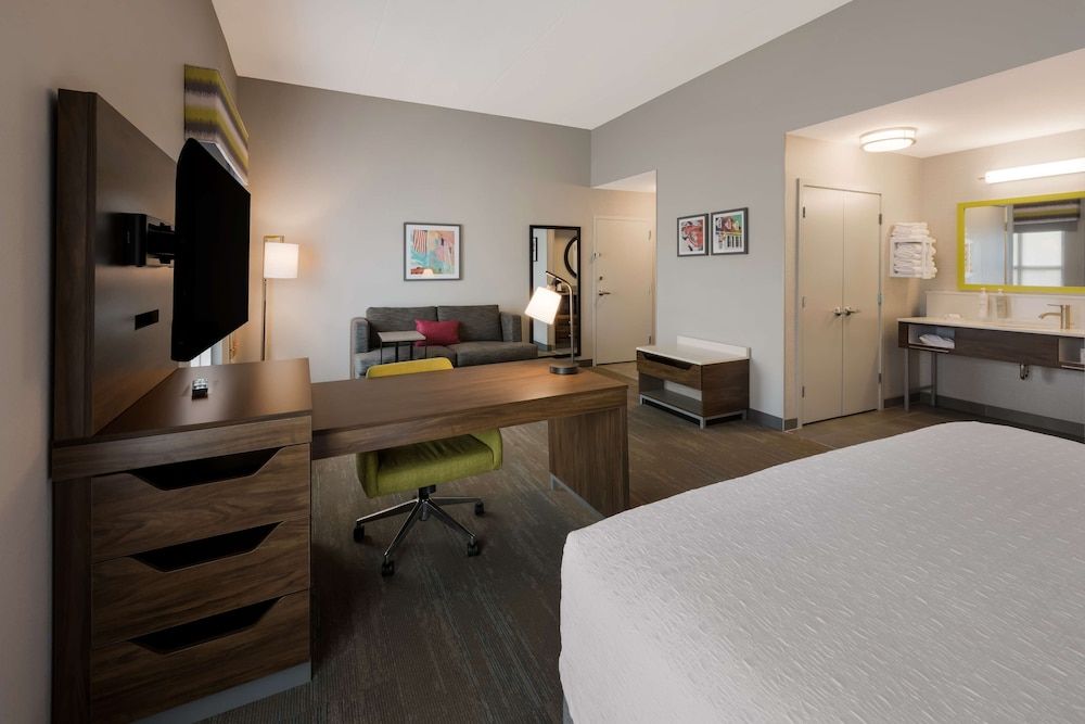 Studio, 1 King Bed, Accessible (Hearing)