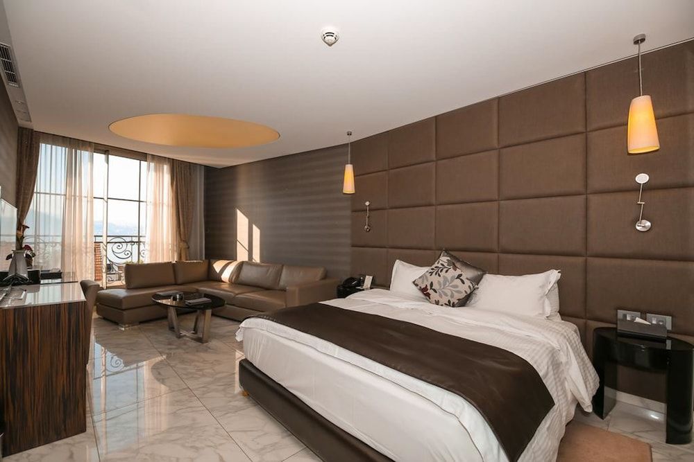 Junior Suite, 1 King Bed, Hot Tub, Sea View