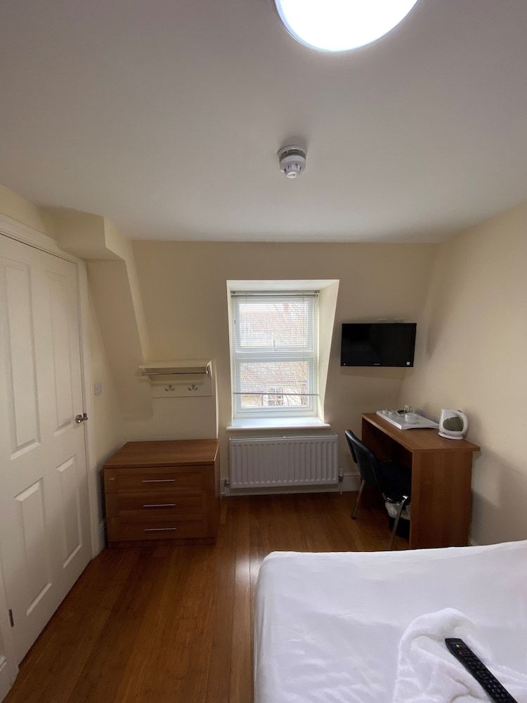 Buckingham Hotel Standard Double Room 26