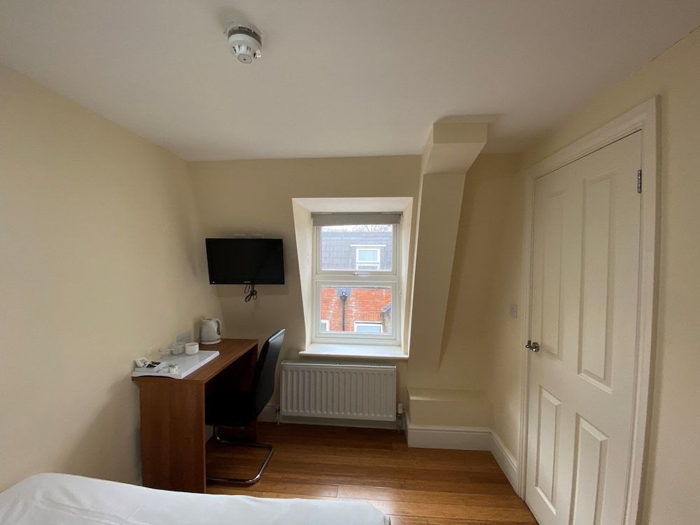 Buckingham Hotel Standard Double Room 25