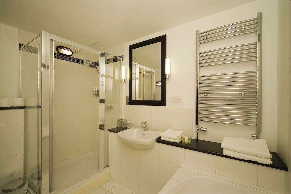 Holly Tree Hotel, Swimming Pool & Hot Tub Luxury Room, Ocean View 5