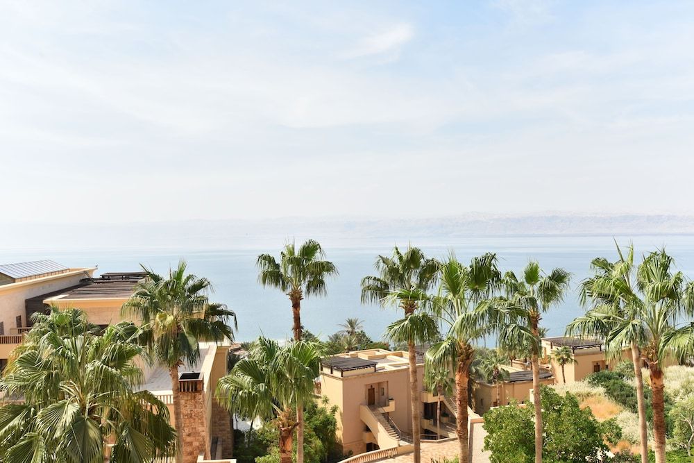 Kempinski Hotel Ishtar Dead Sea Superior Room (King) 6