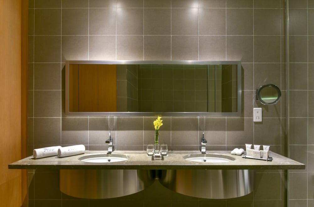 Kempinski Hotel Ishtar Dead Sea Superior Room (King) 7