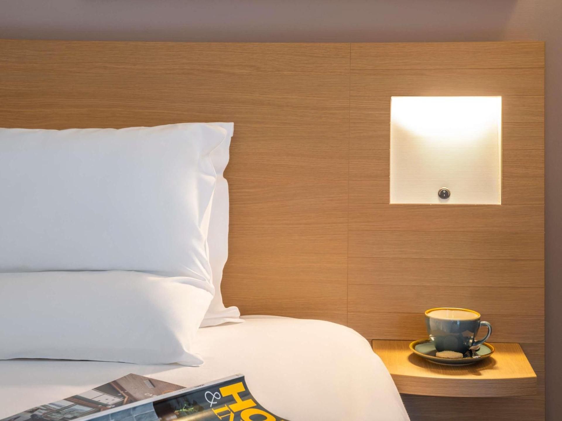 Novotel Edinburgh Park Superior Room 2 Single Beds 3