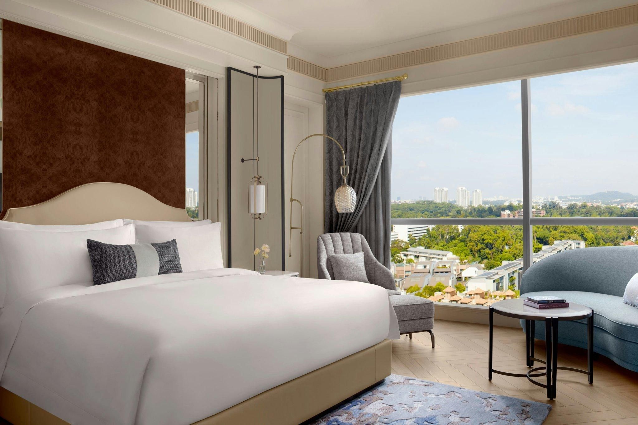 Penthouse Guest room, 1 King, Cityscape View view