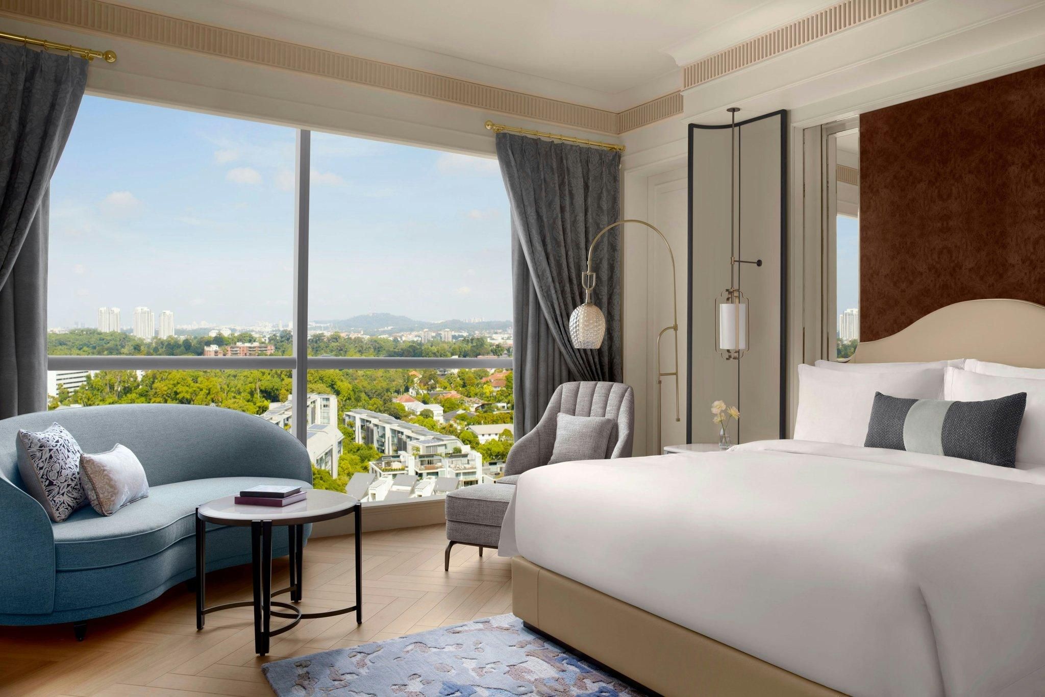 Astor Grand Deluxe, Guest room, 1 King, Botanical Garden view