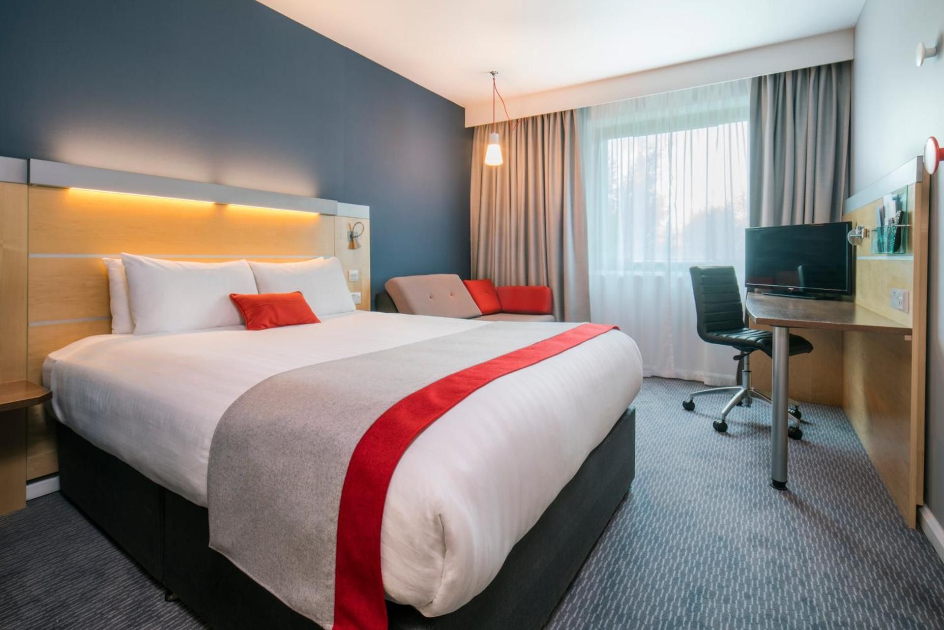 1 Double Standard Sofa Bed with Free Hot Breakfast