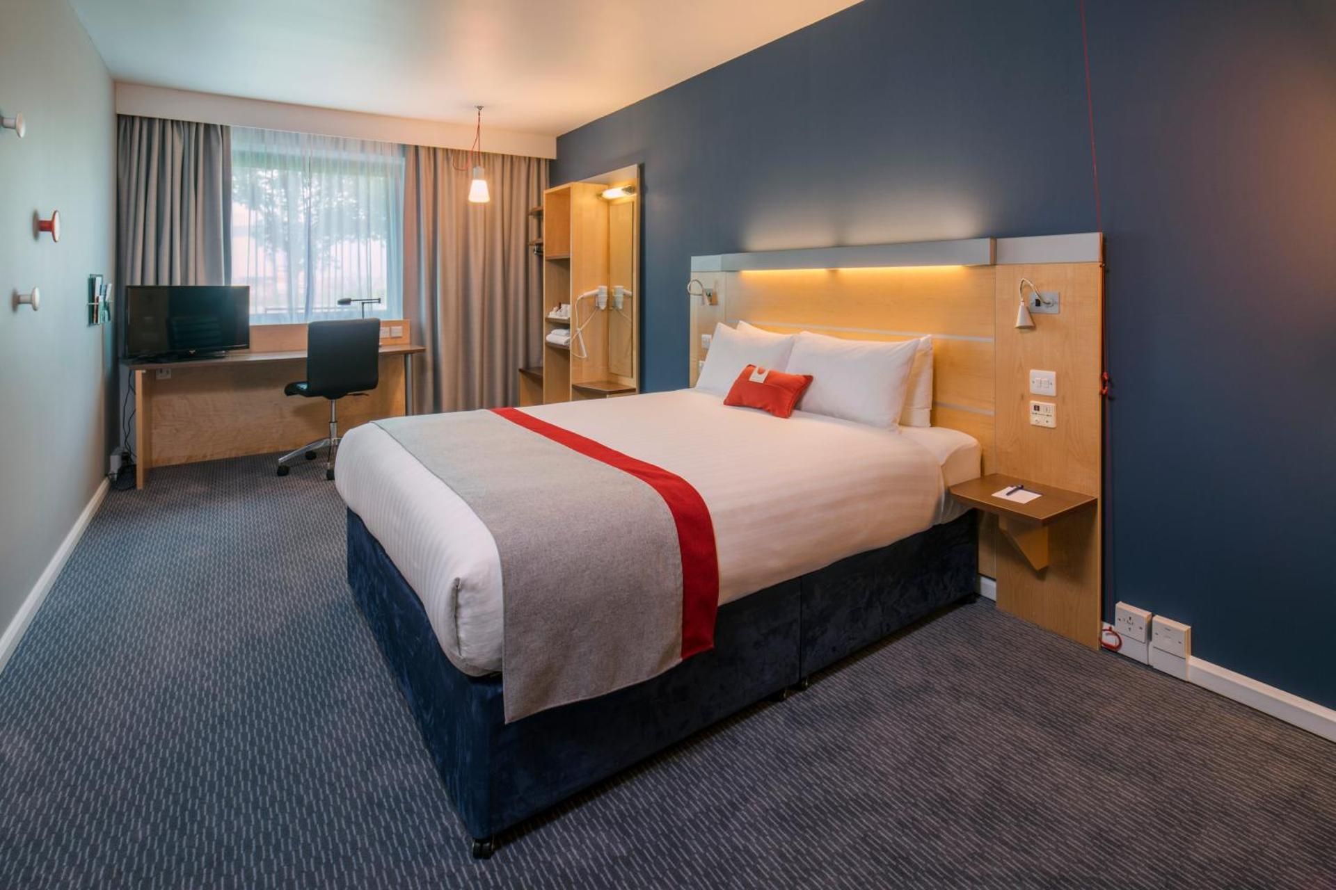 1 Double Accessible with Free Hot Breakfast