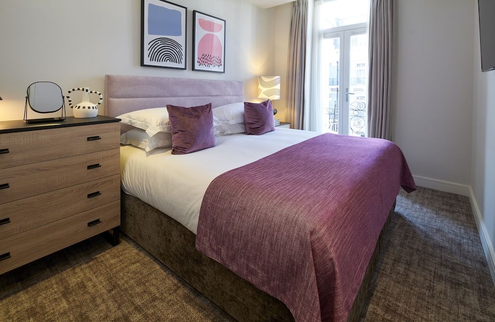 Superior One Bedroom Apartment with Sofa Bed