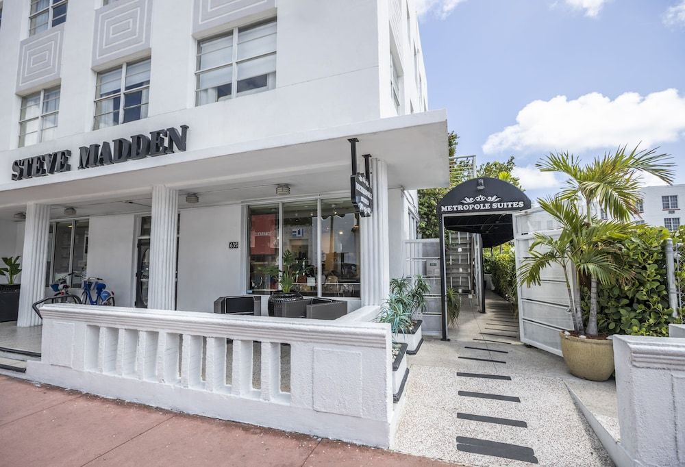 undefined Metropole Suites South Beach 3