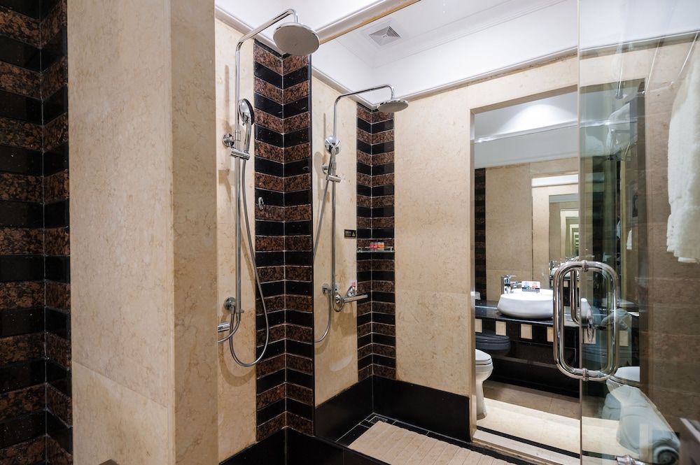 undefined Nan Yang Royal Hotel 5