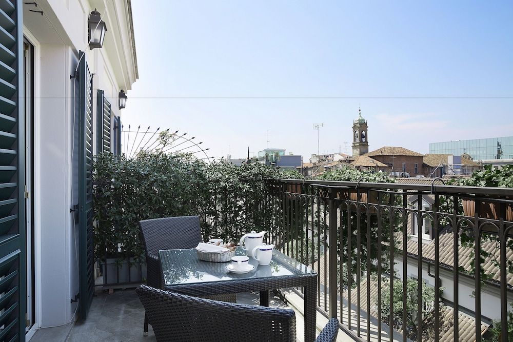 Hotel Manzoni Standard Double Room 5