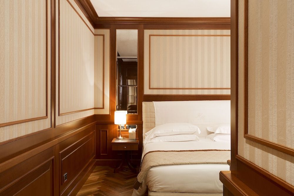 Hotel Manzoni Deluxe Room