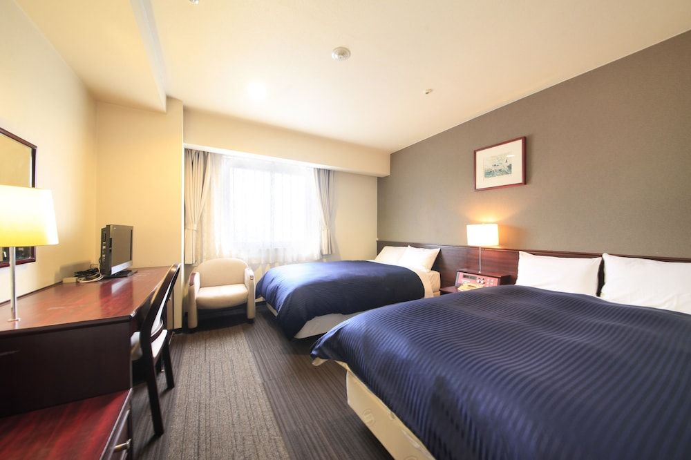 Standard Twin Room, Smoking
