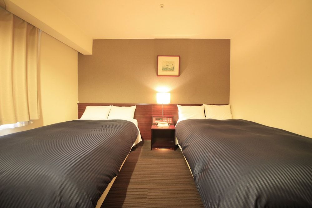 Standard Twin Room, Smoking