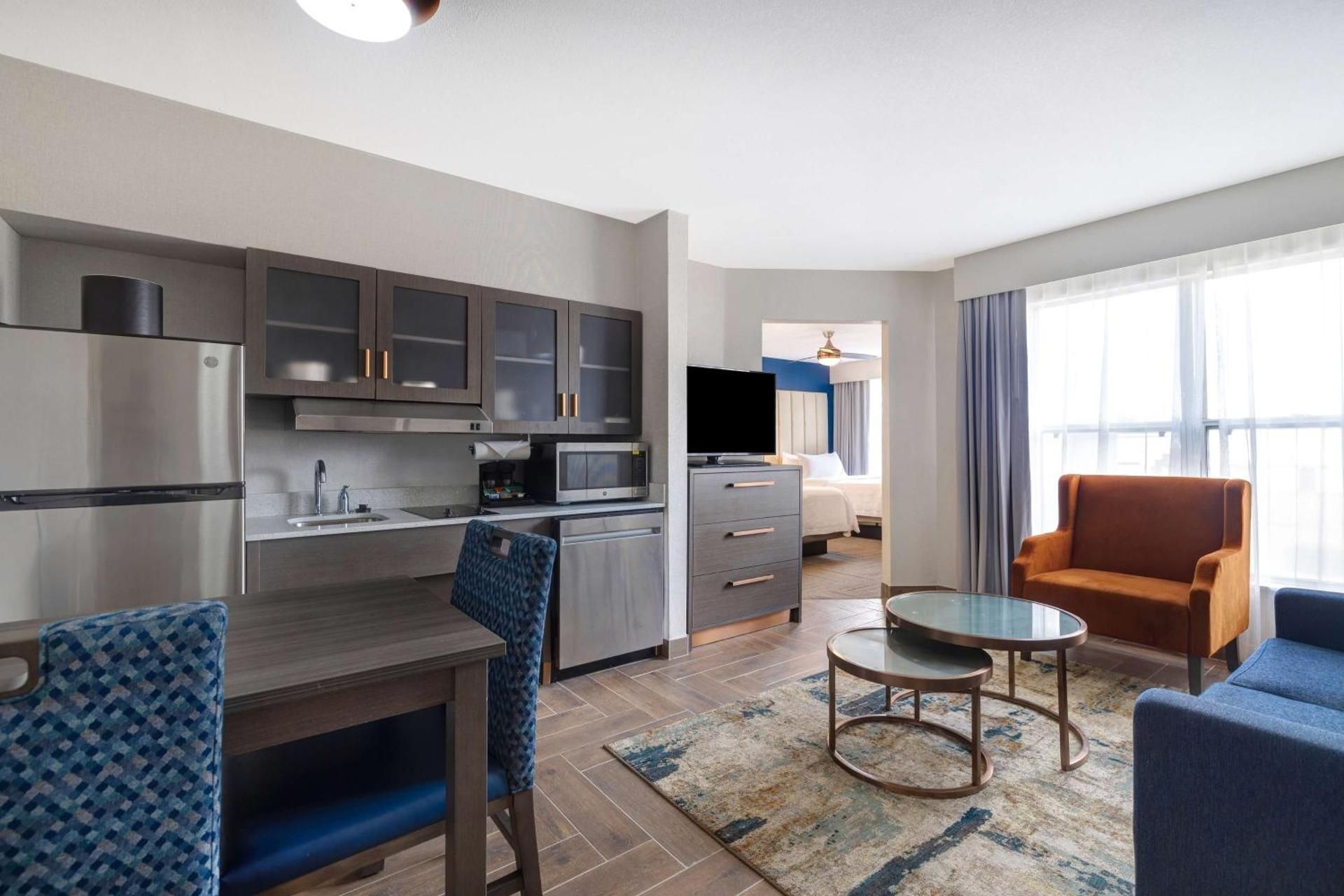 2 DOUBLE BEDS 1 BEDROOM SUITE NONSMOKING