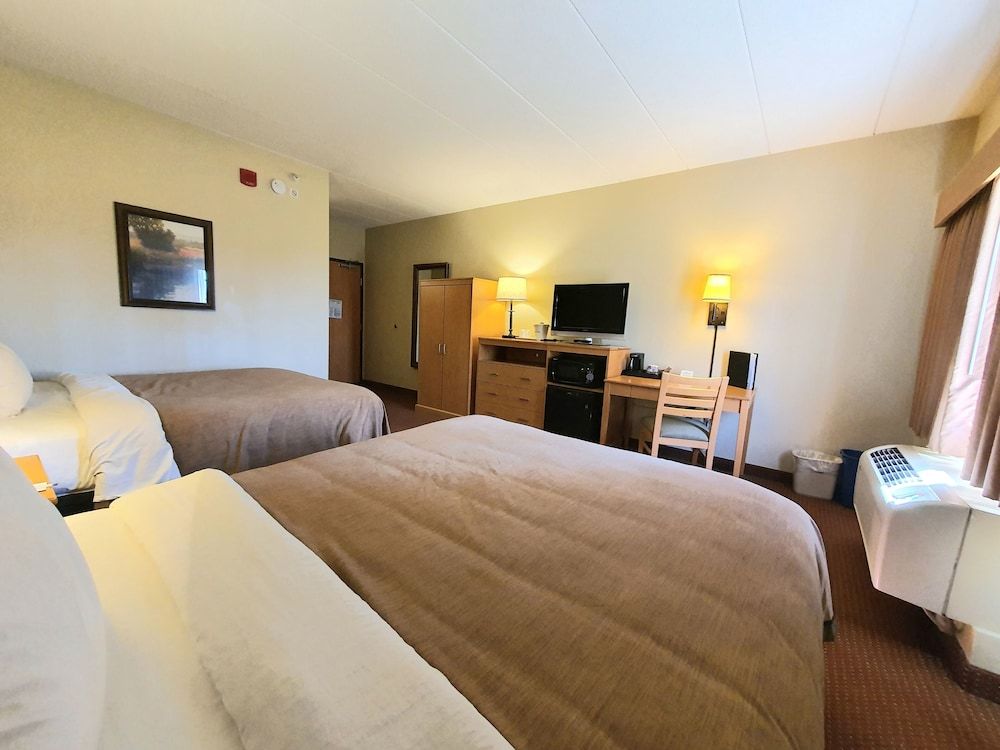 Standard Room, 2 Queen Beds, Non Smoking