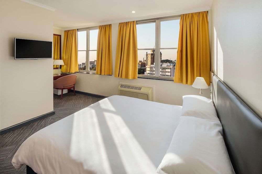 Protea Hotel by Marriott Lusaka Cairo Road Room, 1 King Bed, City View 5