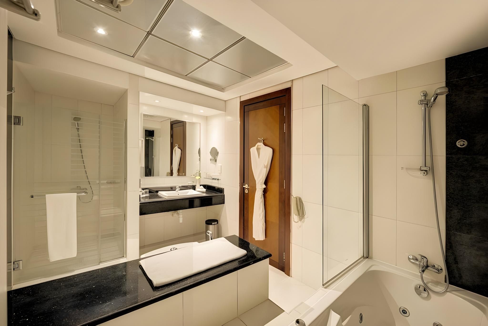 Copthorne Hotel Dubai Superior City View Double 3