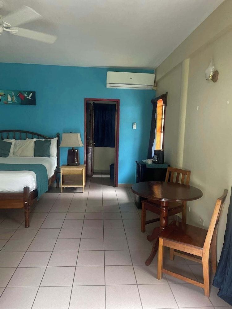 Black Orchid Resort River View Room 6