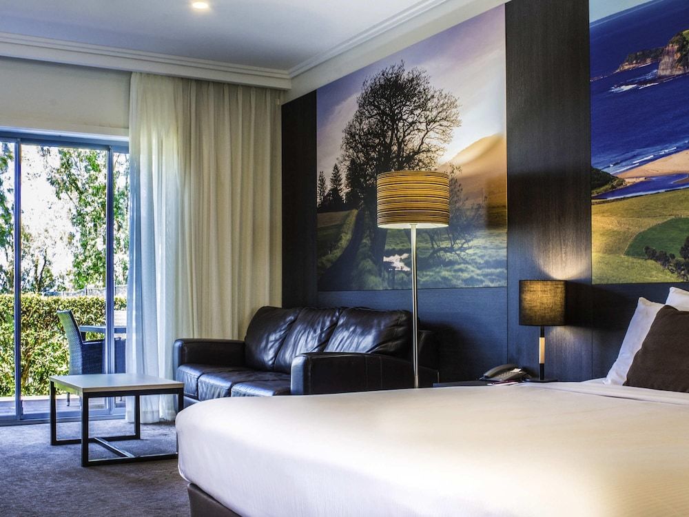 Superior Room, 1 King Bed, Balcony