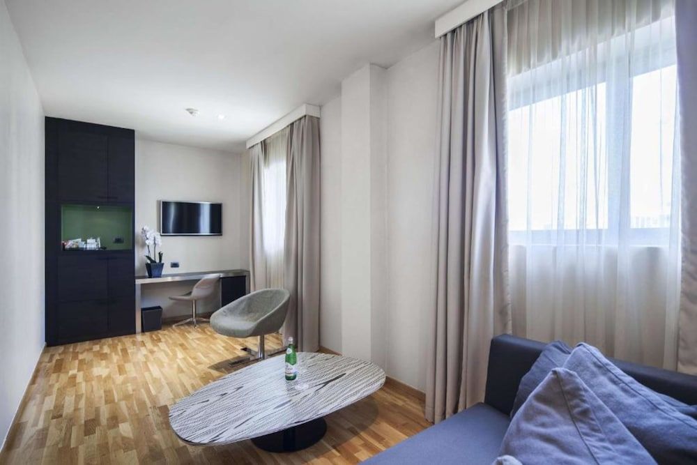 Deluxe Room, 1 King Bed, Non Smoking