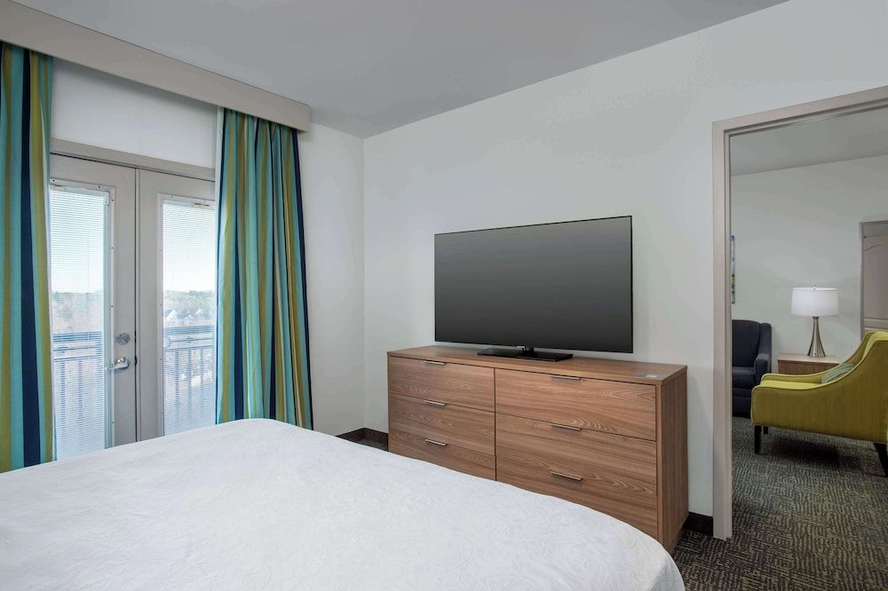 1 Bdrm Ste 1 King Balcony NoSmk
