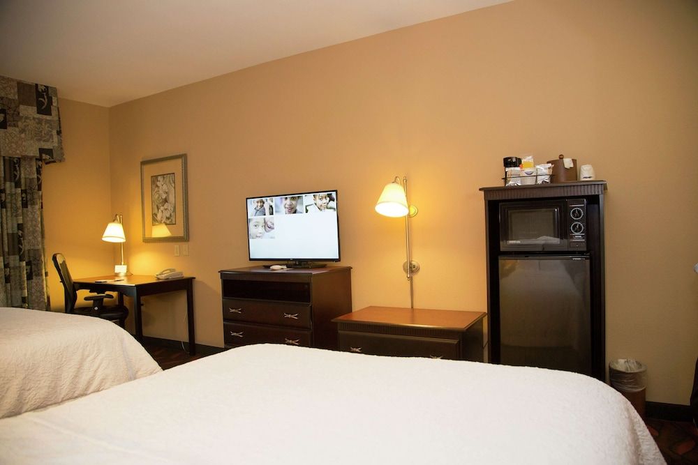 Two queen beds non smoking