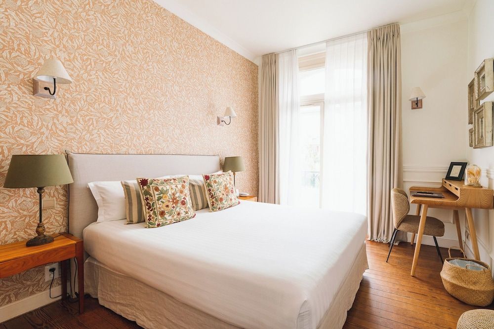 Hotel Edouard VII Comfort Room, 1 Queen Bed 5