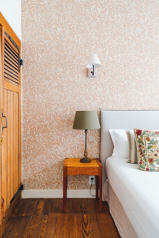 Hotel Edouard VII Comfort Room, 1 Queen Bed 6