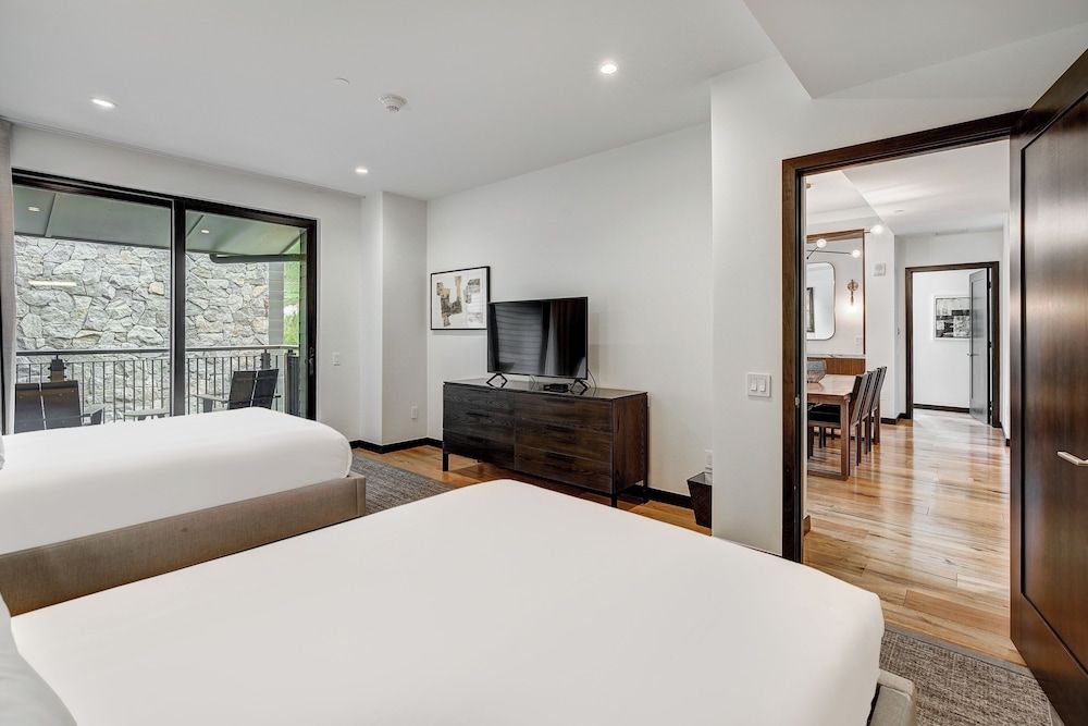 Condo, 2 Bedrooms (Lion Condo - Offsite)