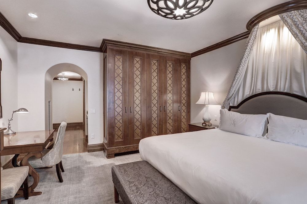 Superior Room, 1 King Bed