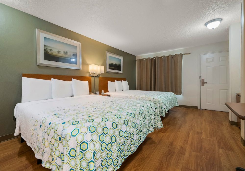 undefined HomeTowne Studios by Red Roof Orlando - UCF Area 3