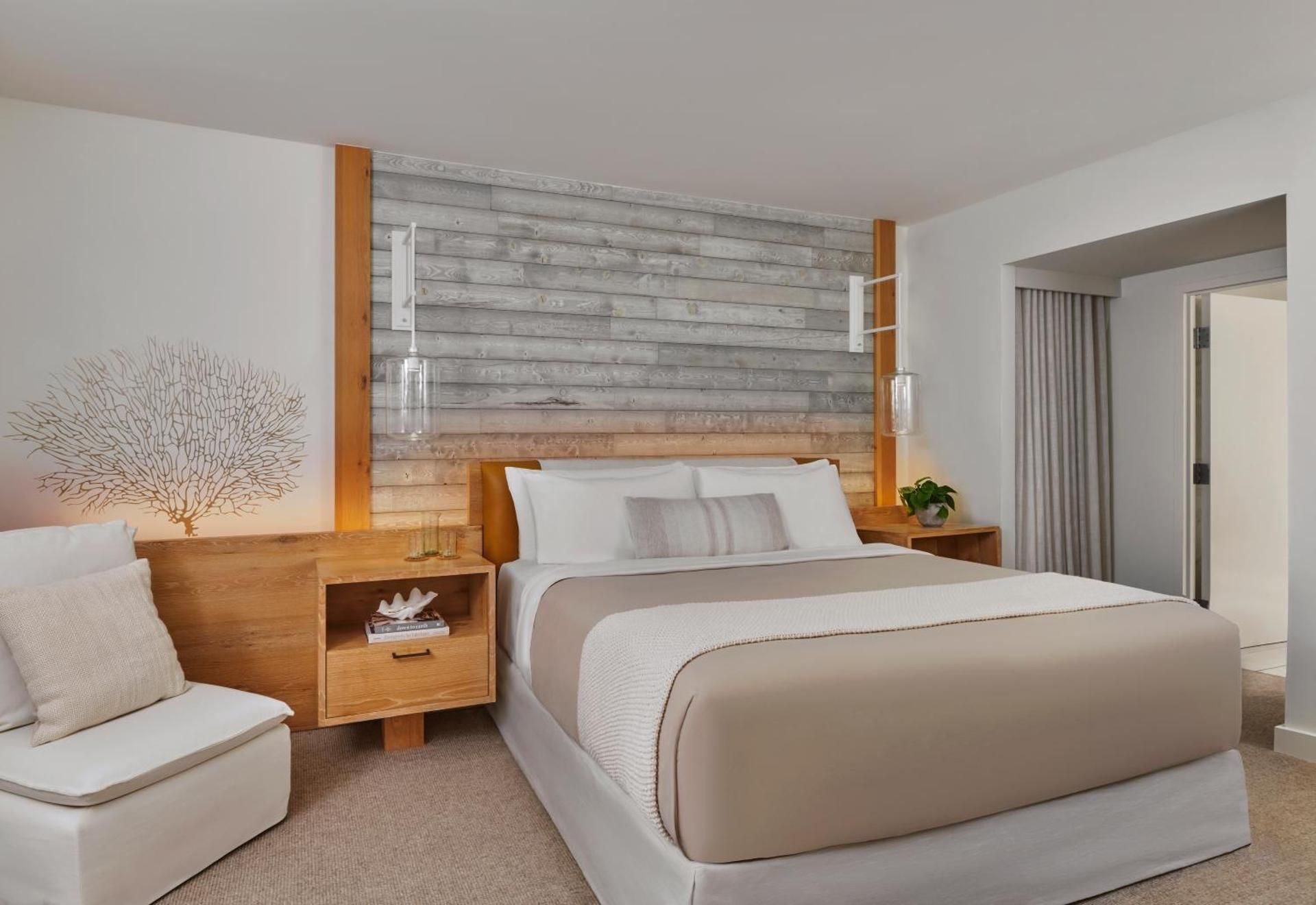 One-Bedroom King Suite with City View