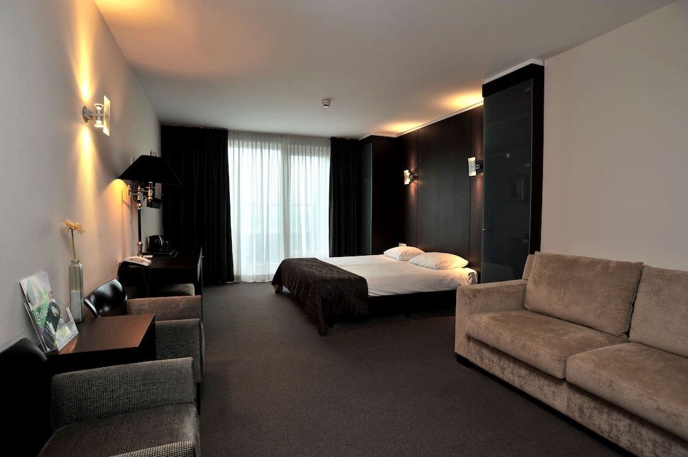 Golden Tulip West Ende Junior Suite, Multiple Beds