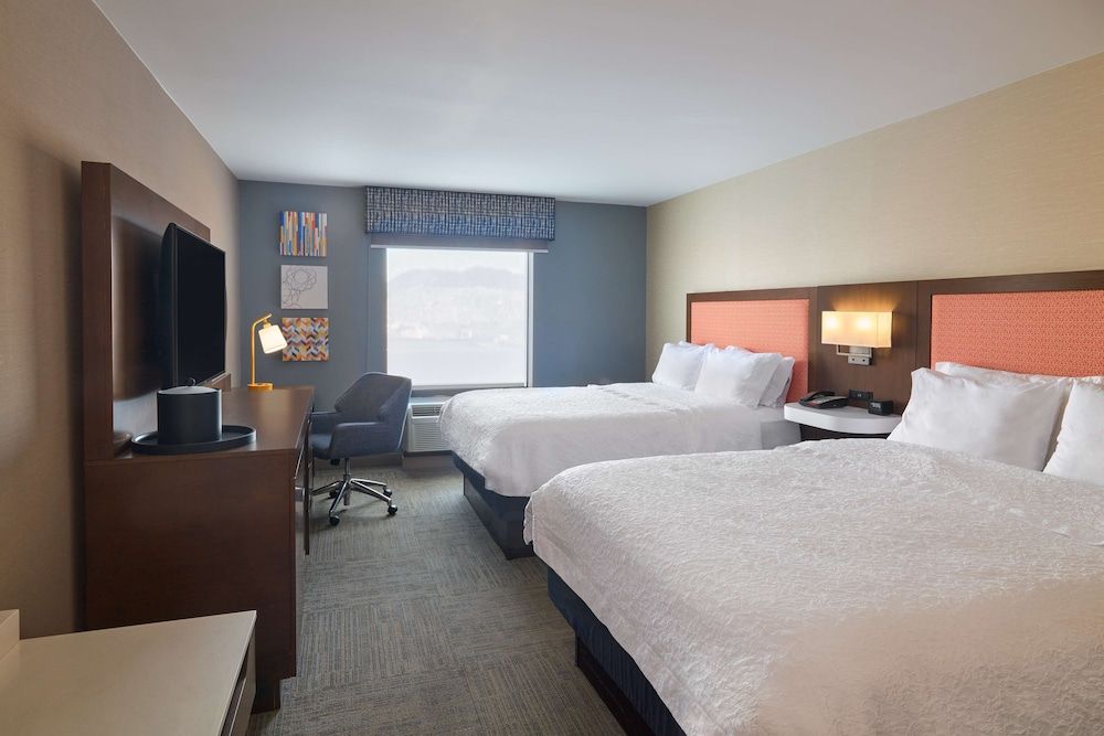 Room, 2 Queen Beds, Non Smoking (Drinks/Snacks)