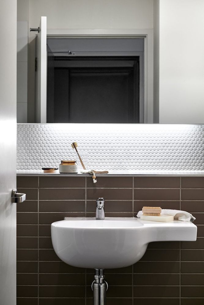 Punthill Knox Studio Apartment 8