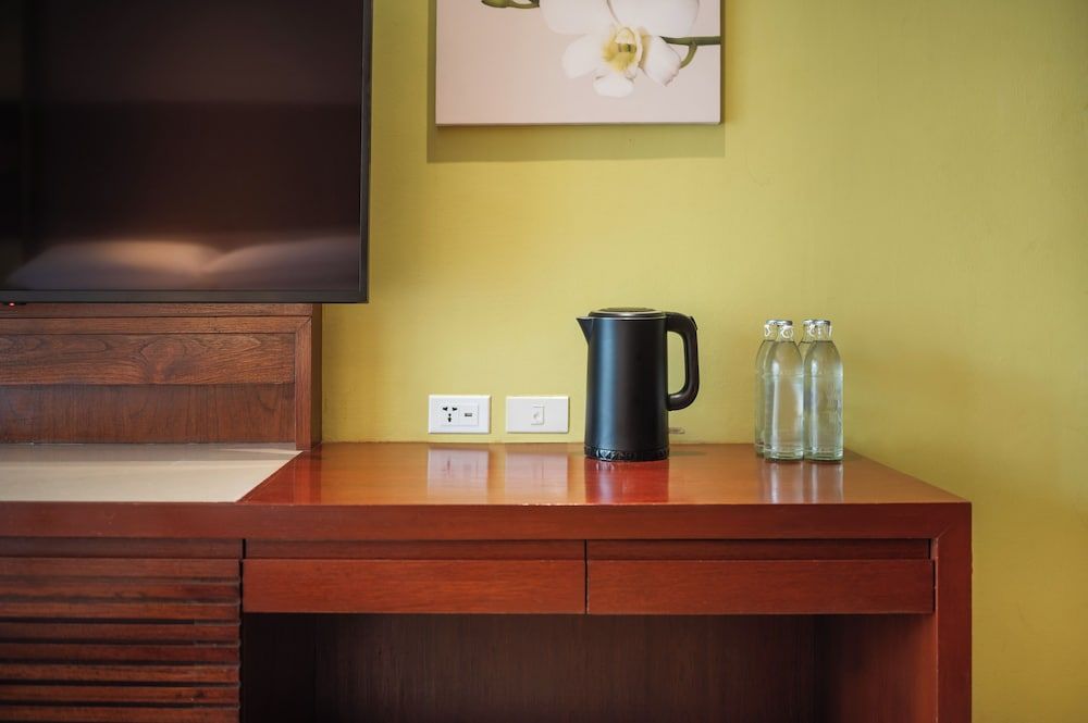 Courtyard by Marriott Phuket, Patong Beach Resort Room, 1 King Bed 4