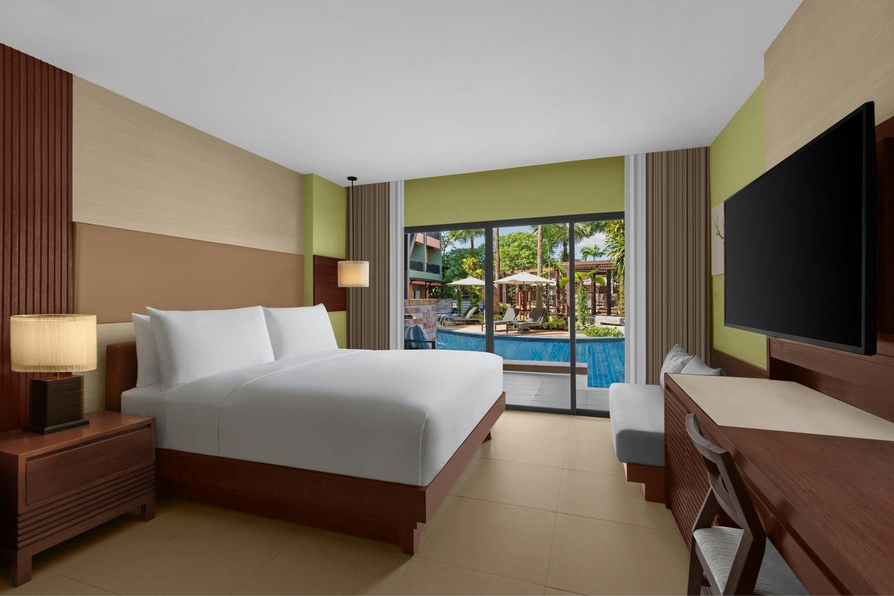 Premier, Guest room, 1 King, Pool access