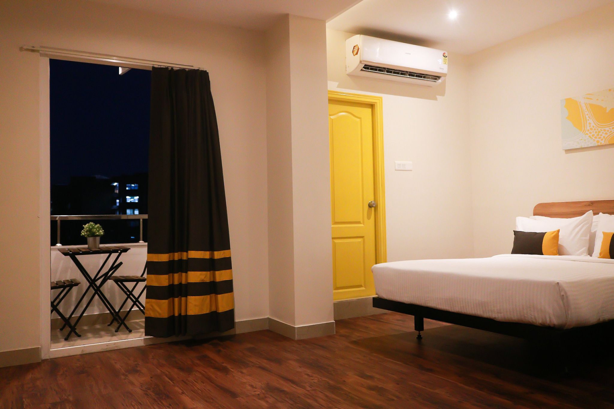 I Suite Room
