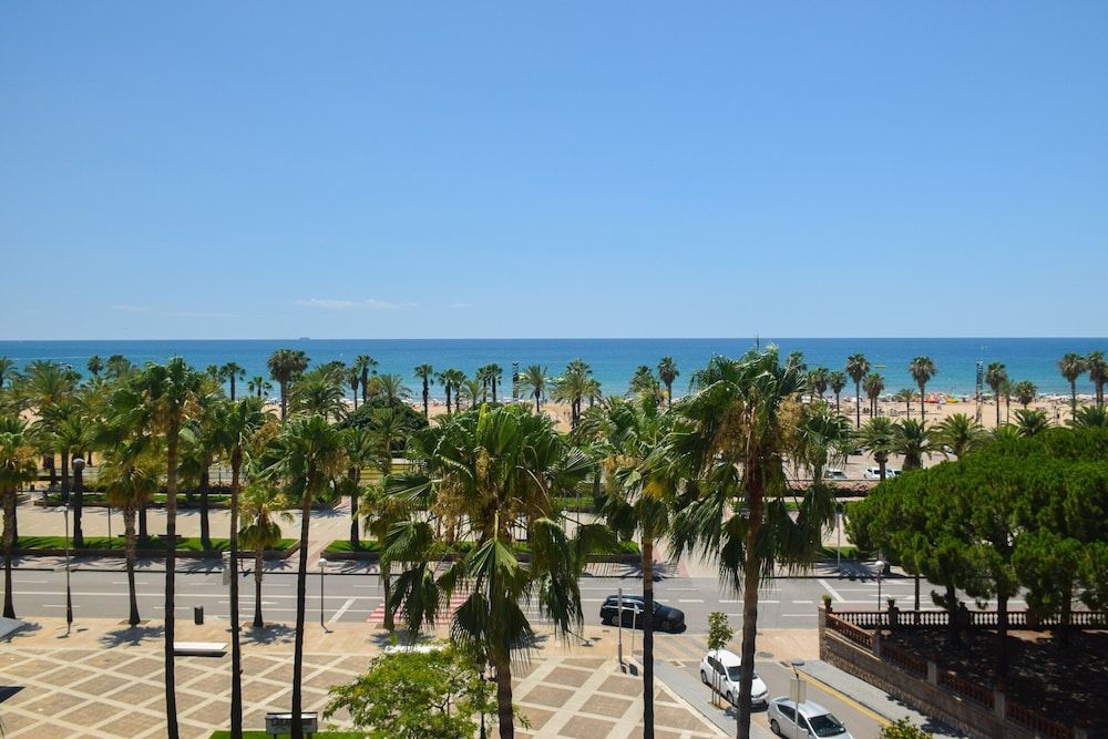 Blaumar Hotel Salou Premium Suite Mediterranea with Terrace, Sea View (Spa Access) 7
