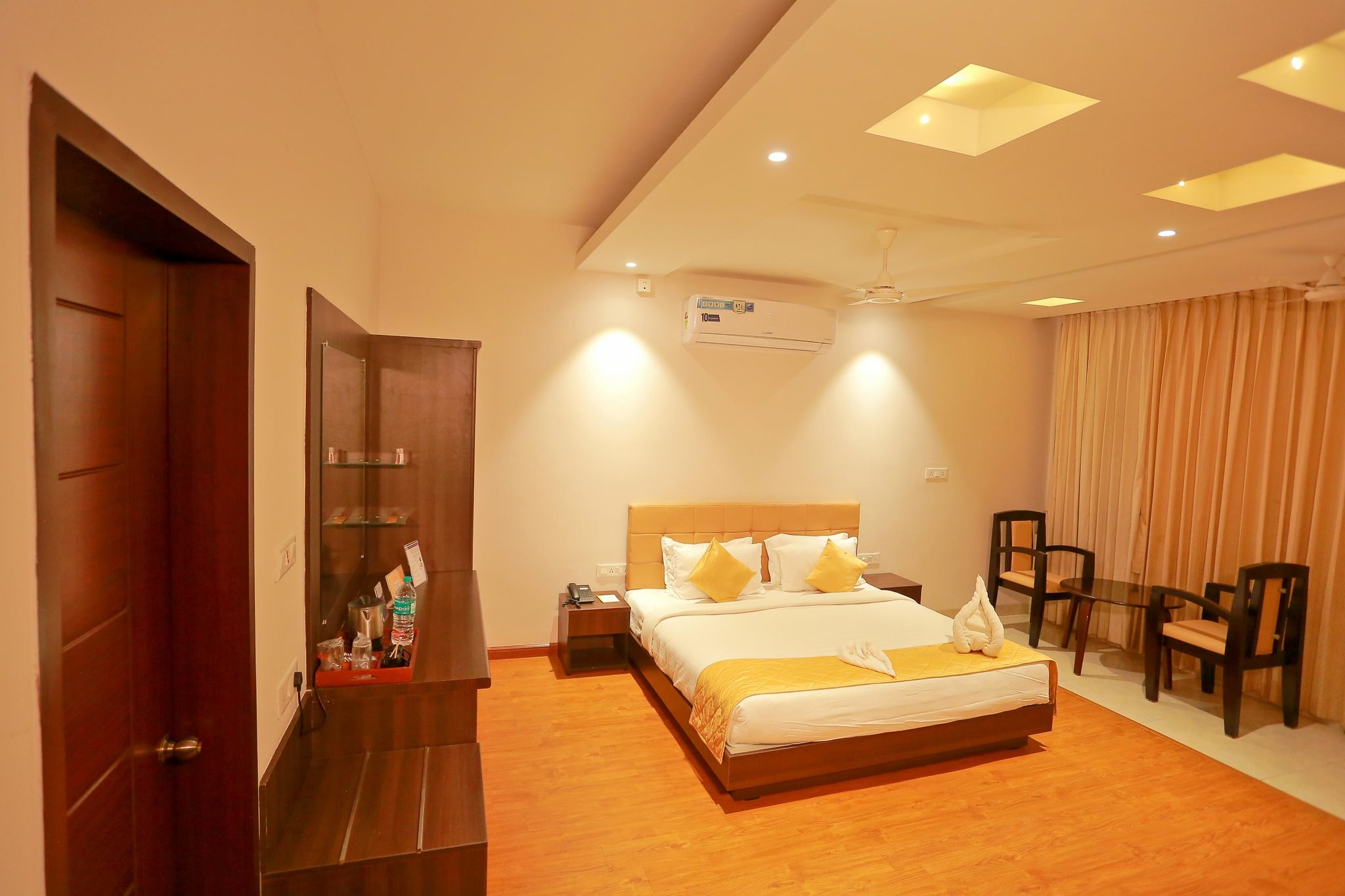 Deluxe  Room AC